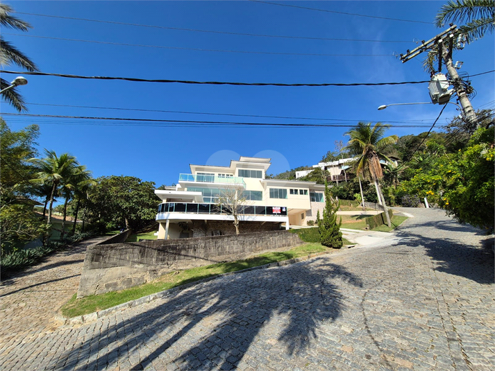 Foto REO1102811