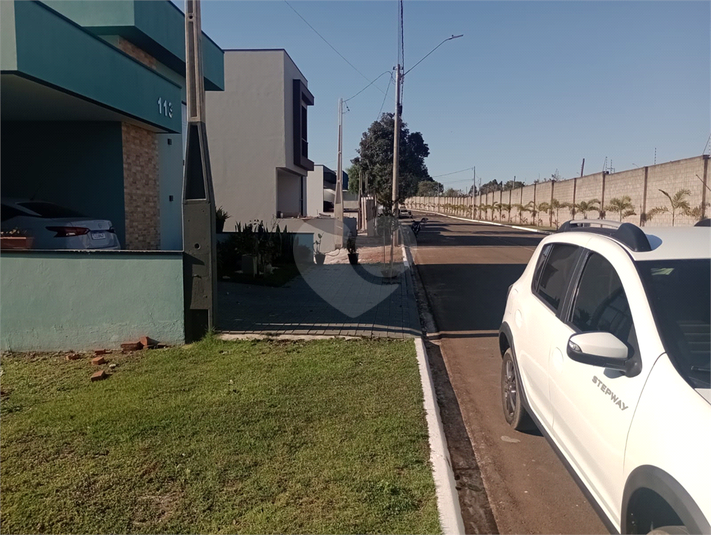 Foto REO1102838