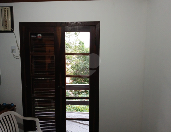Foto REO1102839