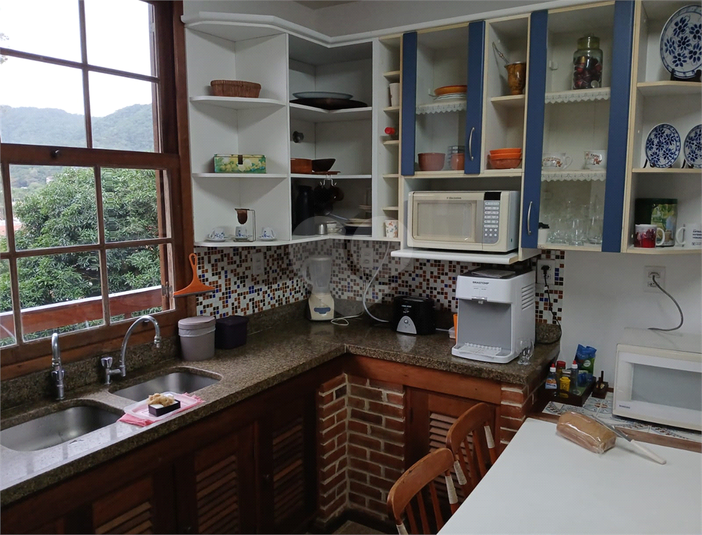 Foto REO1102839