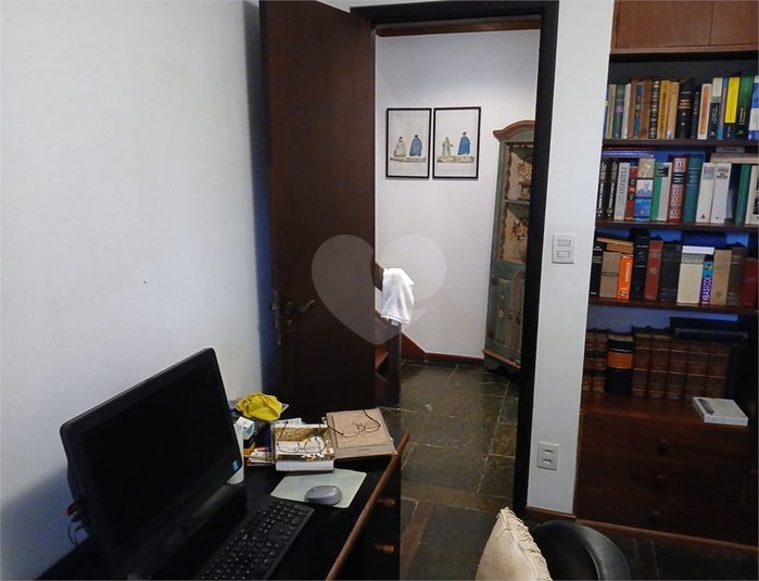 Foto REO1102839