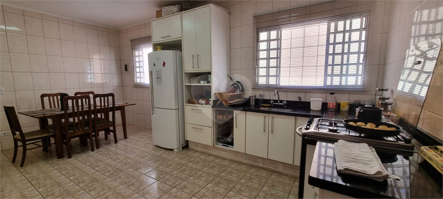 Foto REO1102841