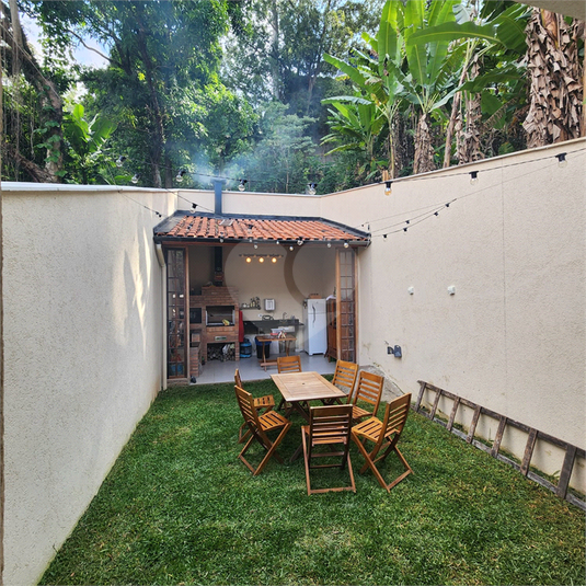 Foto REO1102841
