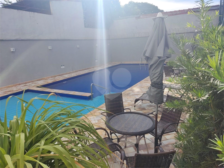 Foto REO1102850