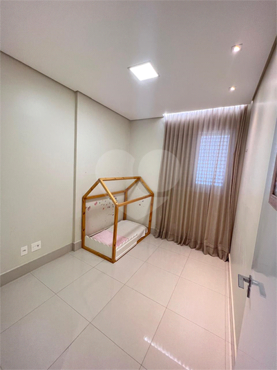 Foto REO1102852