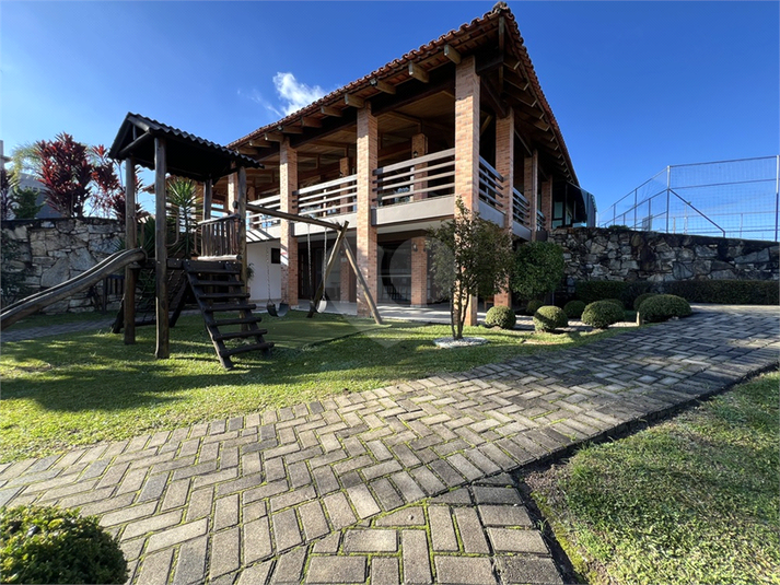 Foto REO1102861