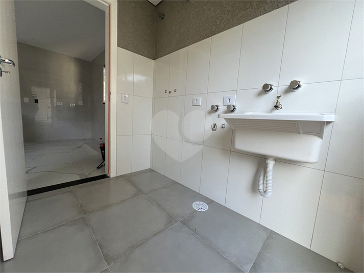 Foto REO1102861