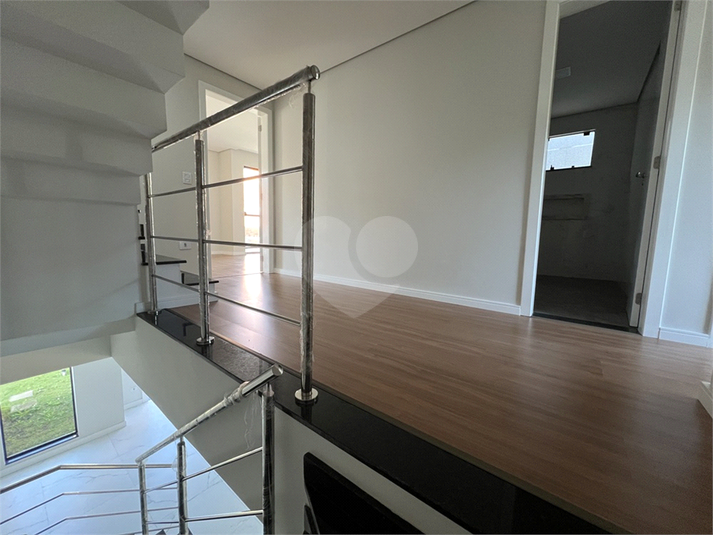 Foto REO1102861