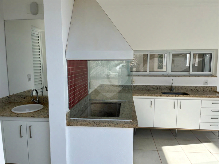 Foto REO1102923