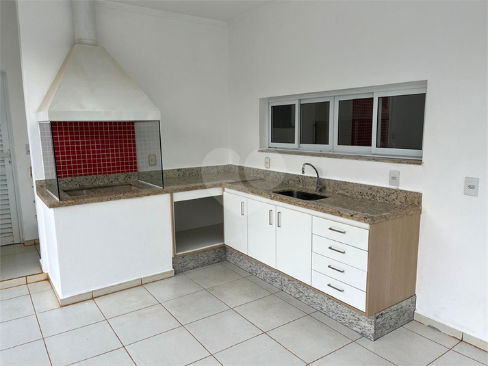 Foto REO1102923