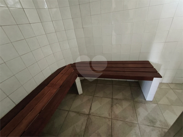Foto REO1102961