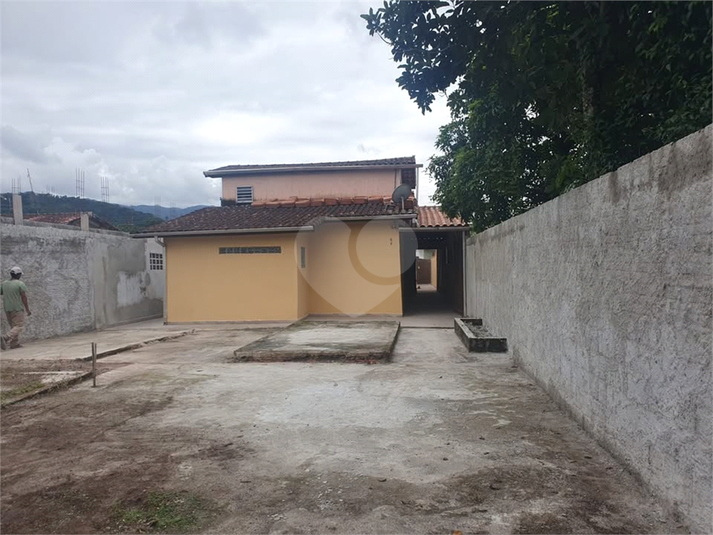 Foto REO1103004