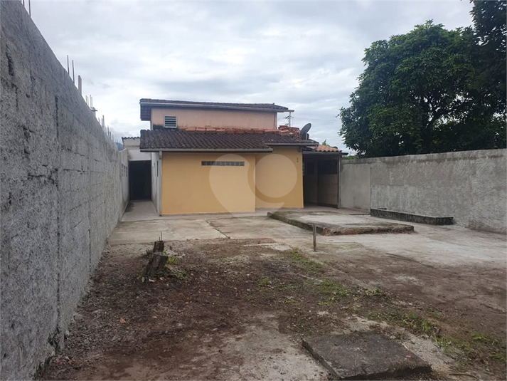 Foto REO1103004