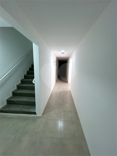 Foto REO1103025
