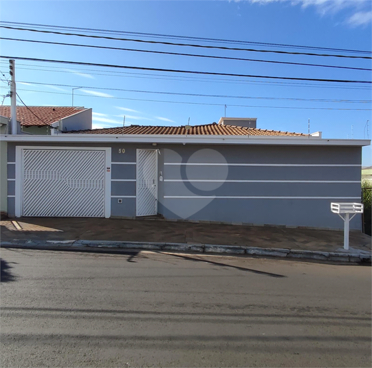 Foto REO1103033