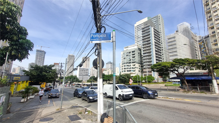 Foto REO1103036