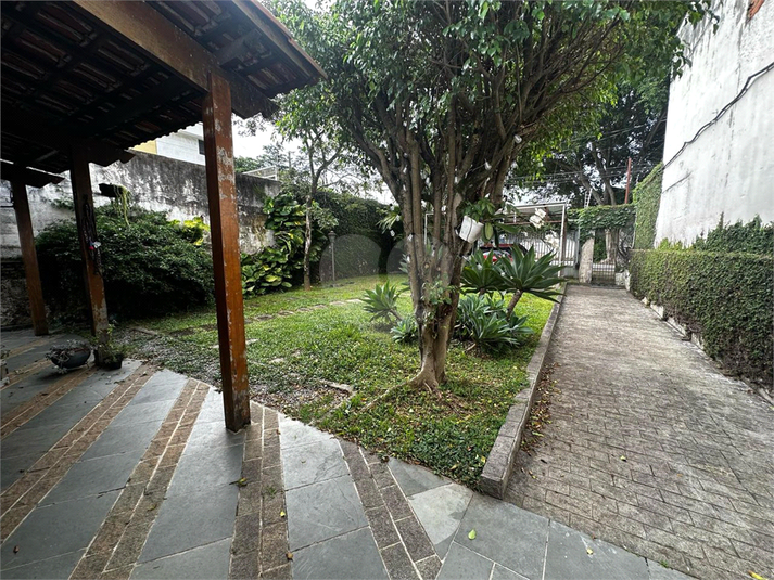 Foto REO1103070