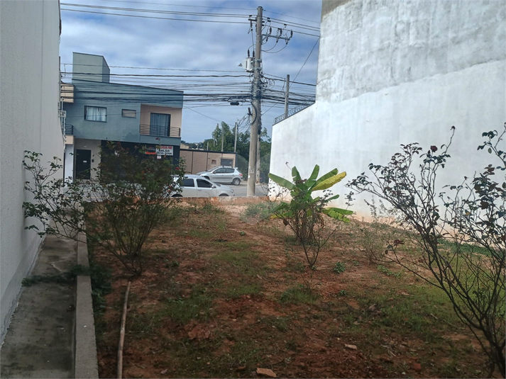 Foto REO1103076