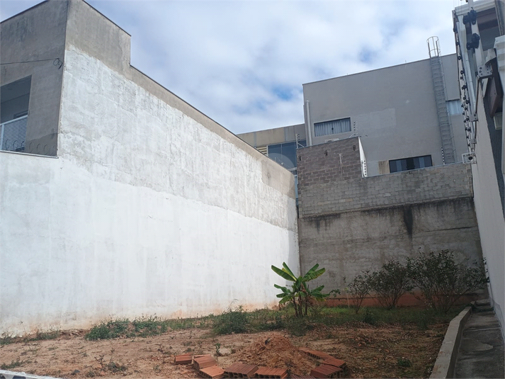 Foto REO1103076