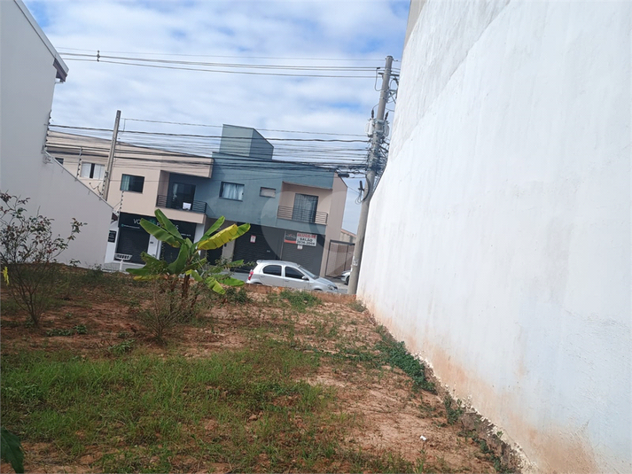 Foto REO1103076