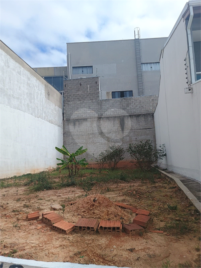Foto REO1103076