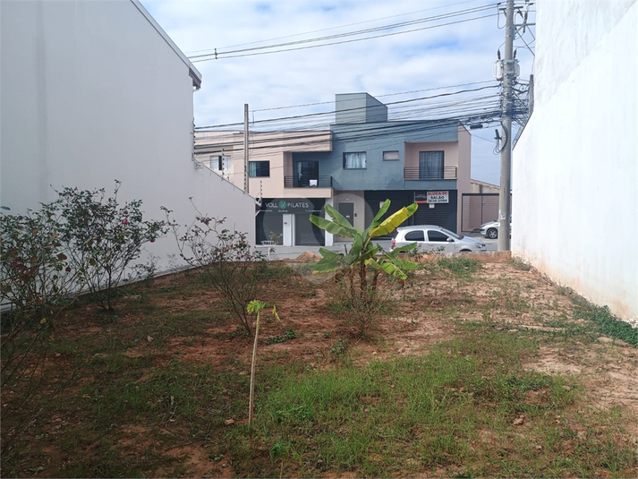 Foto REO1103076
