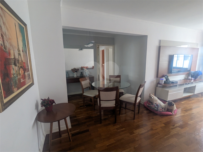 Foto REO1103087
