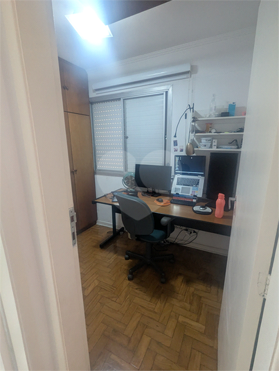 Foto REO1103087