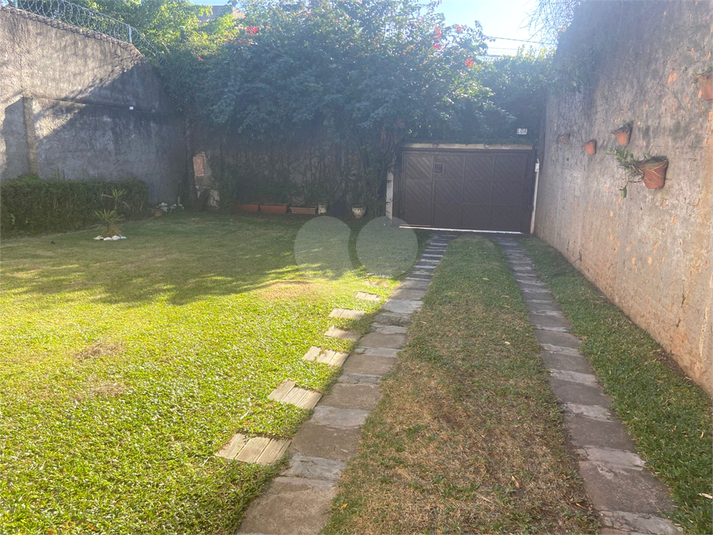 Foto REO1103141
