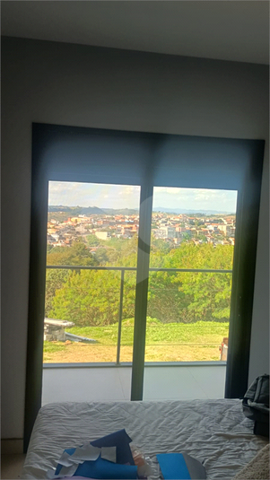 Foto REO1103154