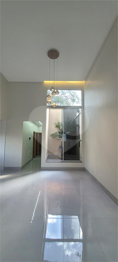 Foto REO1103183