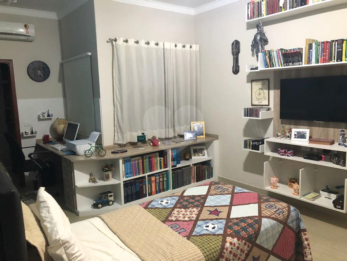 Foto REO1103191