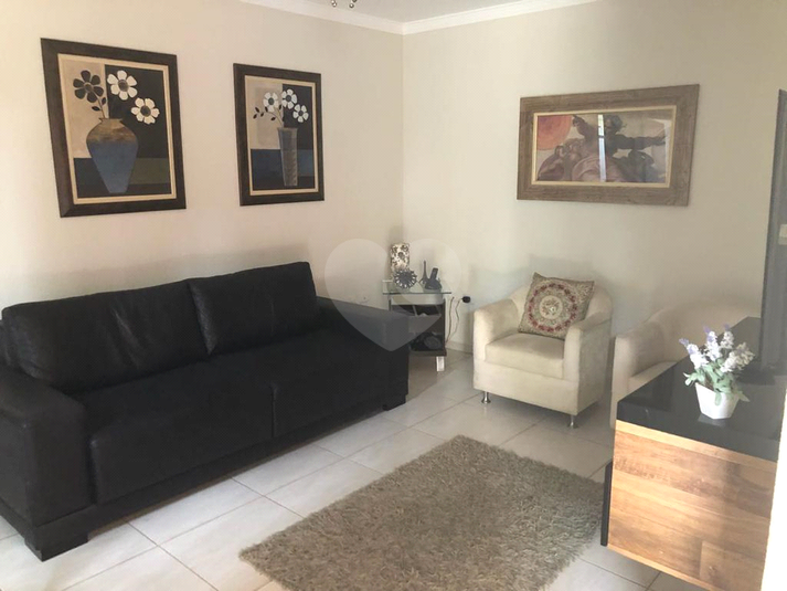 Foto REO1103191