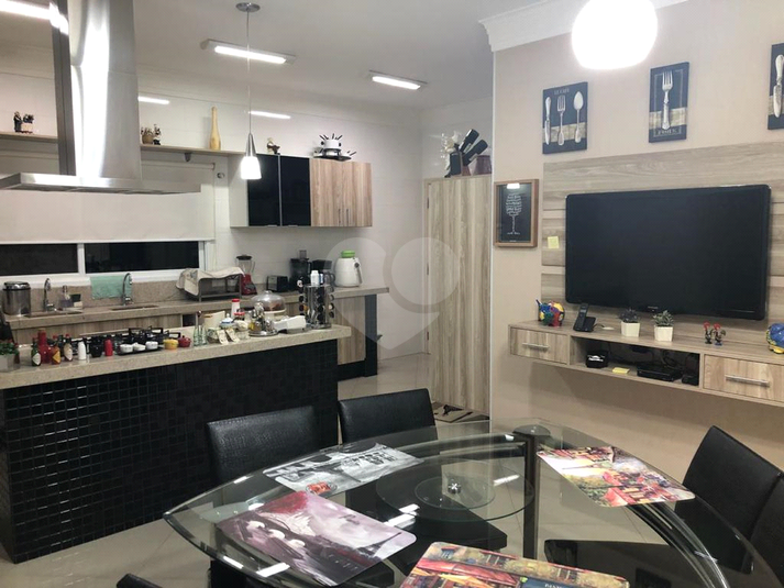Foto REO1103191