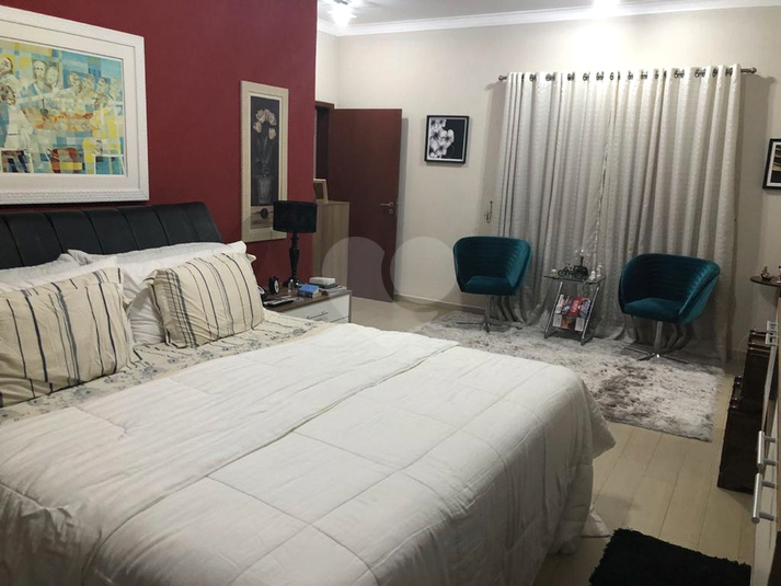 Foto REO1103191