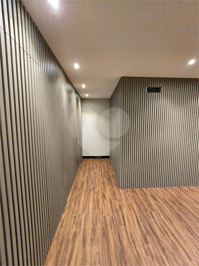 Foto REO1103225