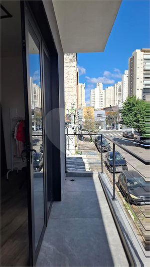 Foto REO1103233