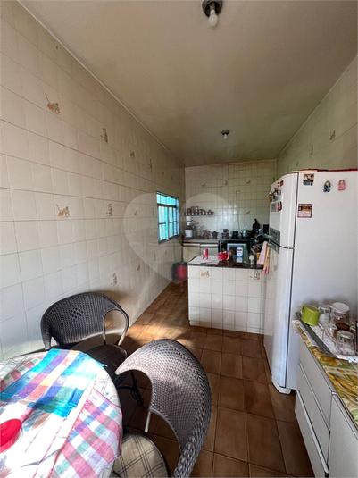 Foto REO1103238