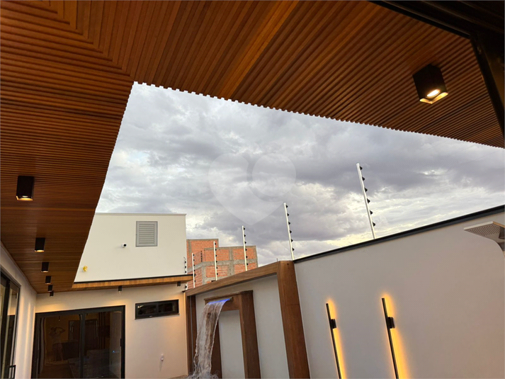 Foto REO1103244
