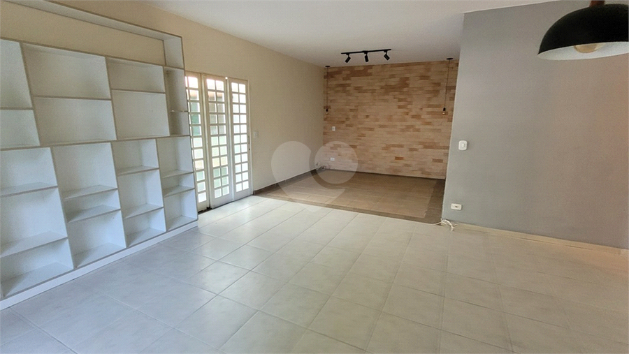 Foto REO1103264