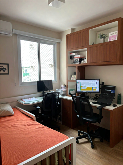 Foto REO1103281