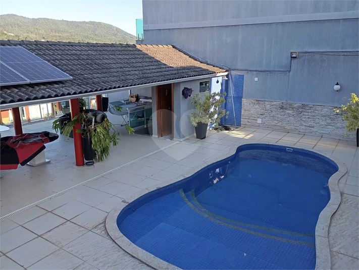 Foto REO1103284