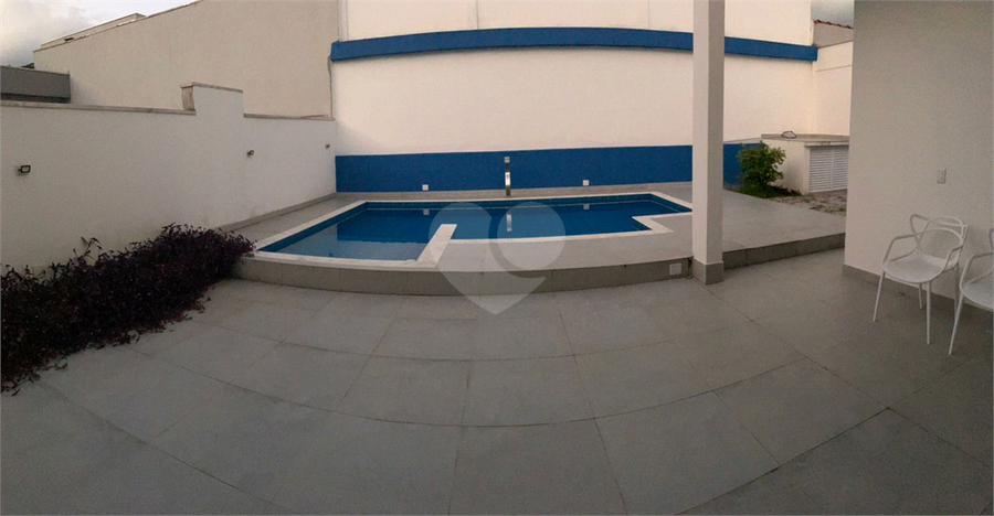 Foto REO1103285