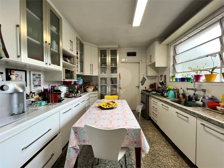 Foto REO1103318