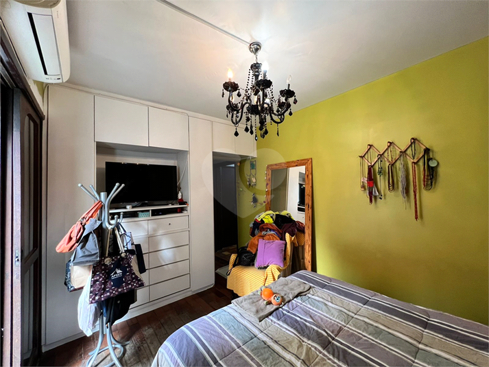 Foto REO1103318