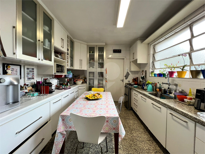 Foto REO1103318