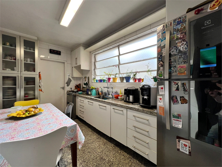 Foto REO1103318