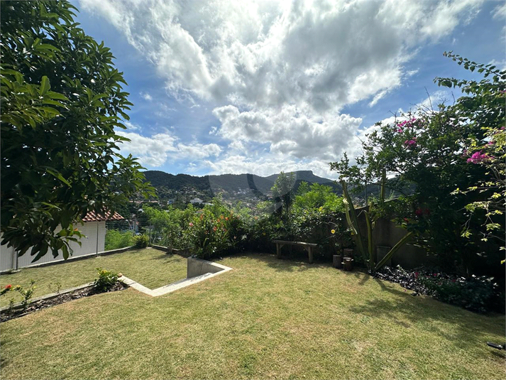 Foto REO1103324