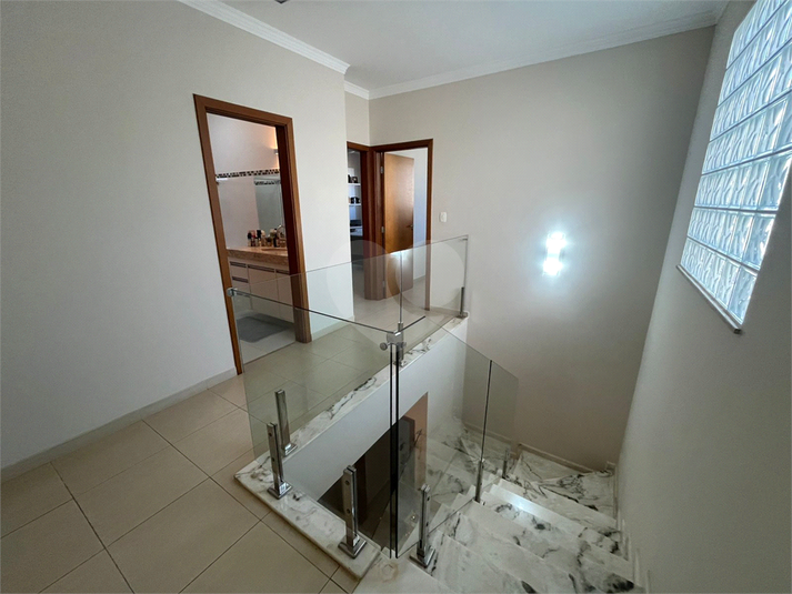 Foto REO1103333