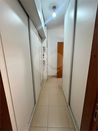 Foto REO1103333